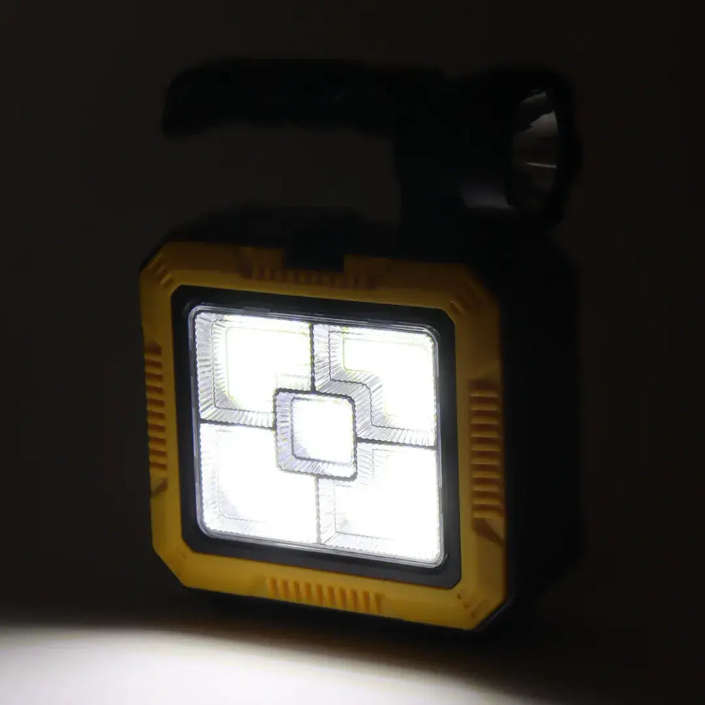 KIT LINTERNA MULTIFUNCIONAL LED & HERRAMIENTAS